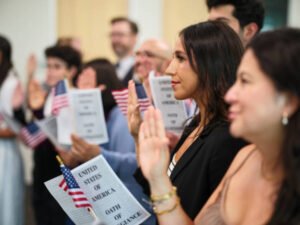 Work in the UK vs Working in the USA – A Comparative Analysis