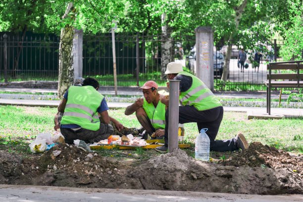 Top Available Job Opportunities for Unskilled Workers with High Pay Abroad for Internationals Top Available Job Opportunities for Unskilled Workers with High Pay Abroad for Internationals