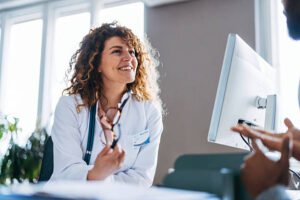 Healthcare Jobs with High-Paying Salaries in Canada: Application Requirements and Salary Comparison with the USA and UK