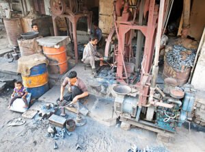 Top Available Job Opportunities for Unskilled Workers with High Pay Abroad for Internationals