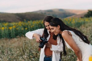 Photographer Jobs in Canada: Everything You Need to Know and How to Land This Profession in the USA